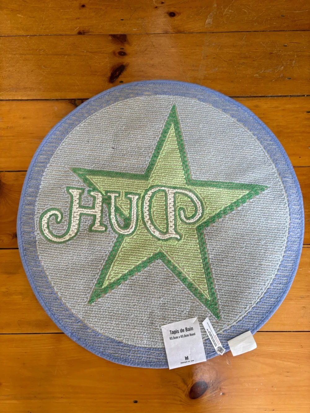 NWT Urban Outfitters Duh Star Round Plush Tufted Bath Mat